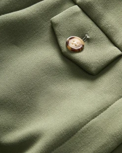 Renzo Pant in Stone Army><noscript><img width=