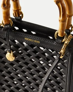 Small Shopper in><noscript><img width=